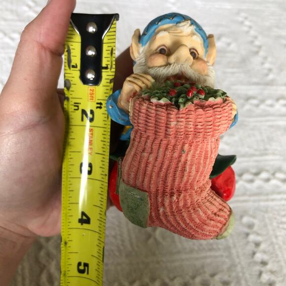 1994 Poly Stone Santa's Elf With Stocking Hinged Figurine 4" Gnome Bear Soldier - Picture 10 of 10
